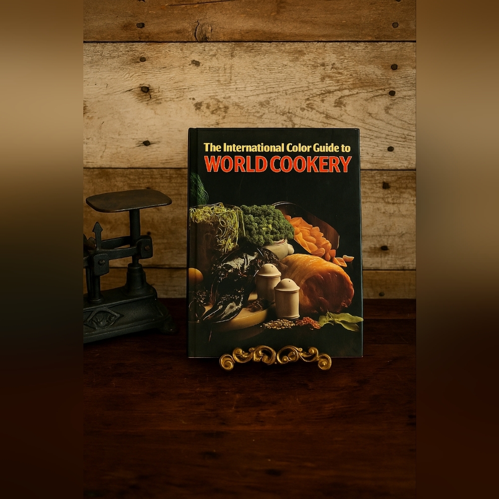 Vintage 1976 World Cookery Guide Book Hardcover
